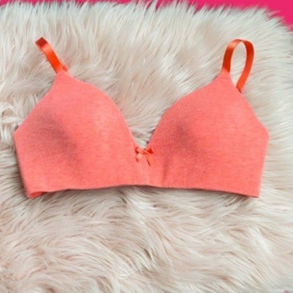 La Vie En Rose Wireless Bra 36 C Like New - Picture 2 of 11